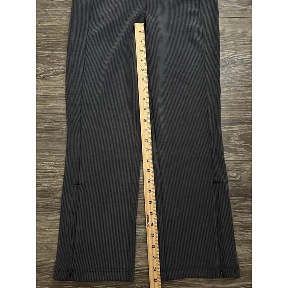 Lululemon Ribbed Softstreme Zip-Leg High-Rise Cropped Pants 25" size 6 - Picture 2 of 10